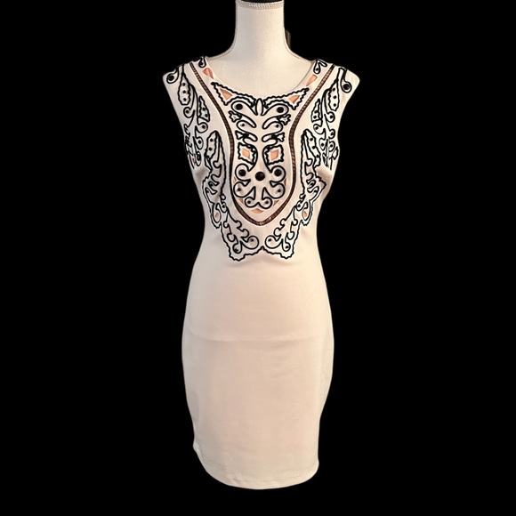 Jax Dresses & Skirts - JAX Laser Cut Detail Dress-Size 4